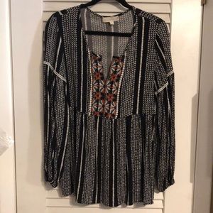 Women’s embroidered tunic